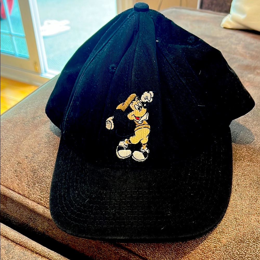 Disney PRO Collection Black Baseball Cap with Mickey Mouse Golf Embroidery
